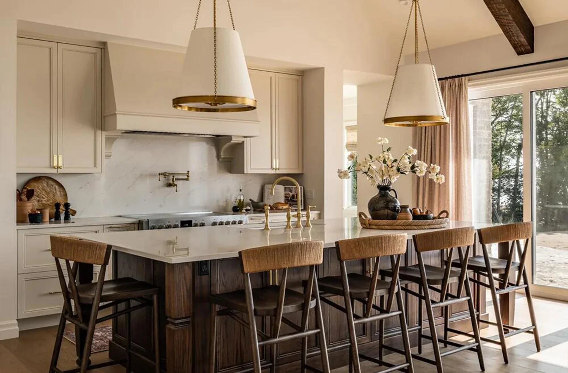 By the Water: A Modern Coastal Retreat in Maine