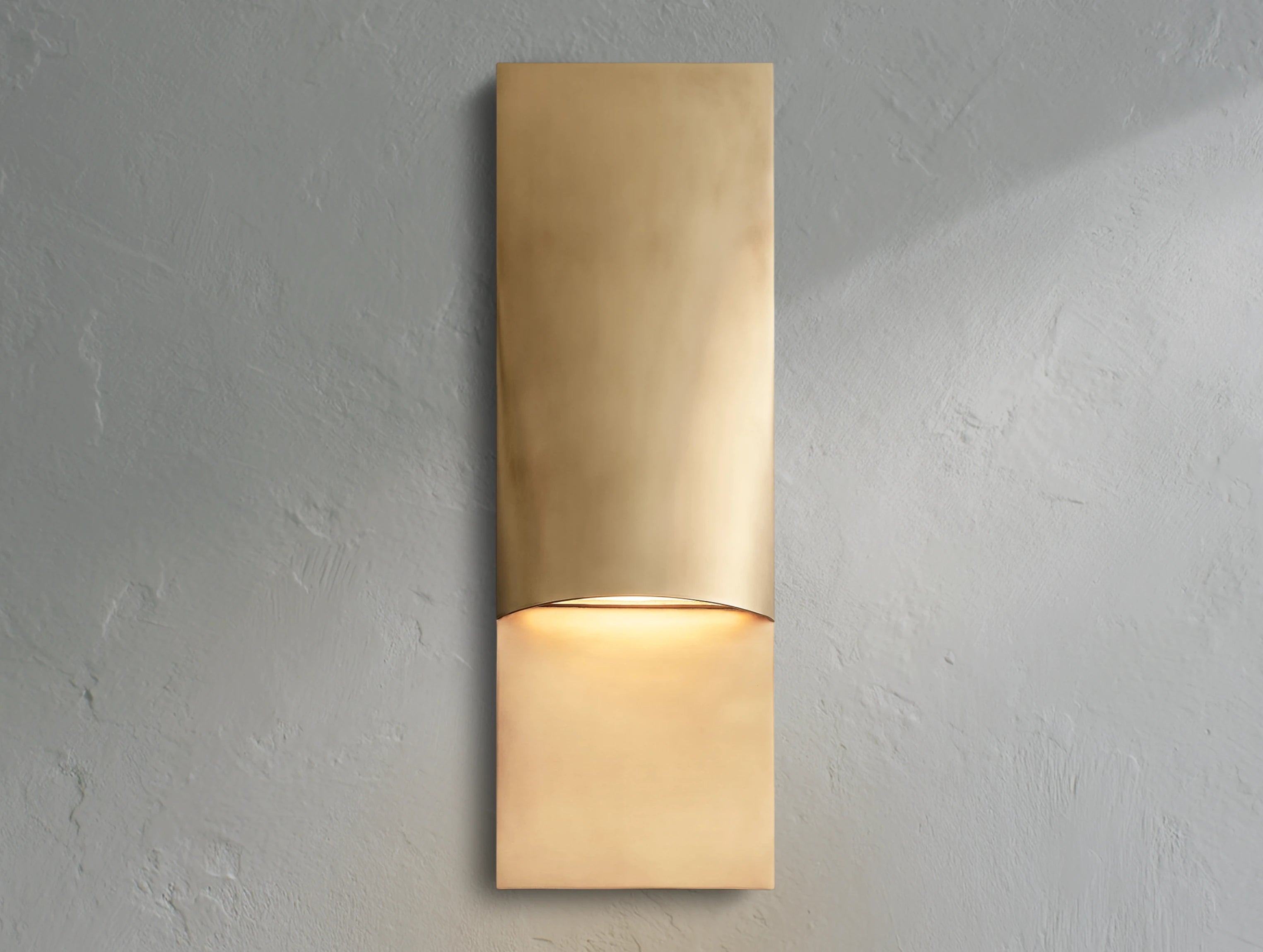 Taga Vertical Rectangular Sconce