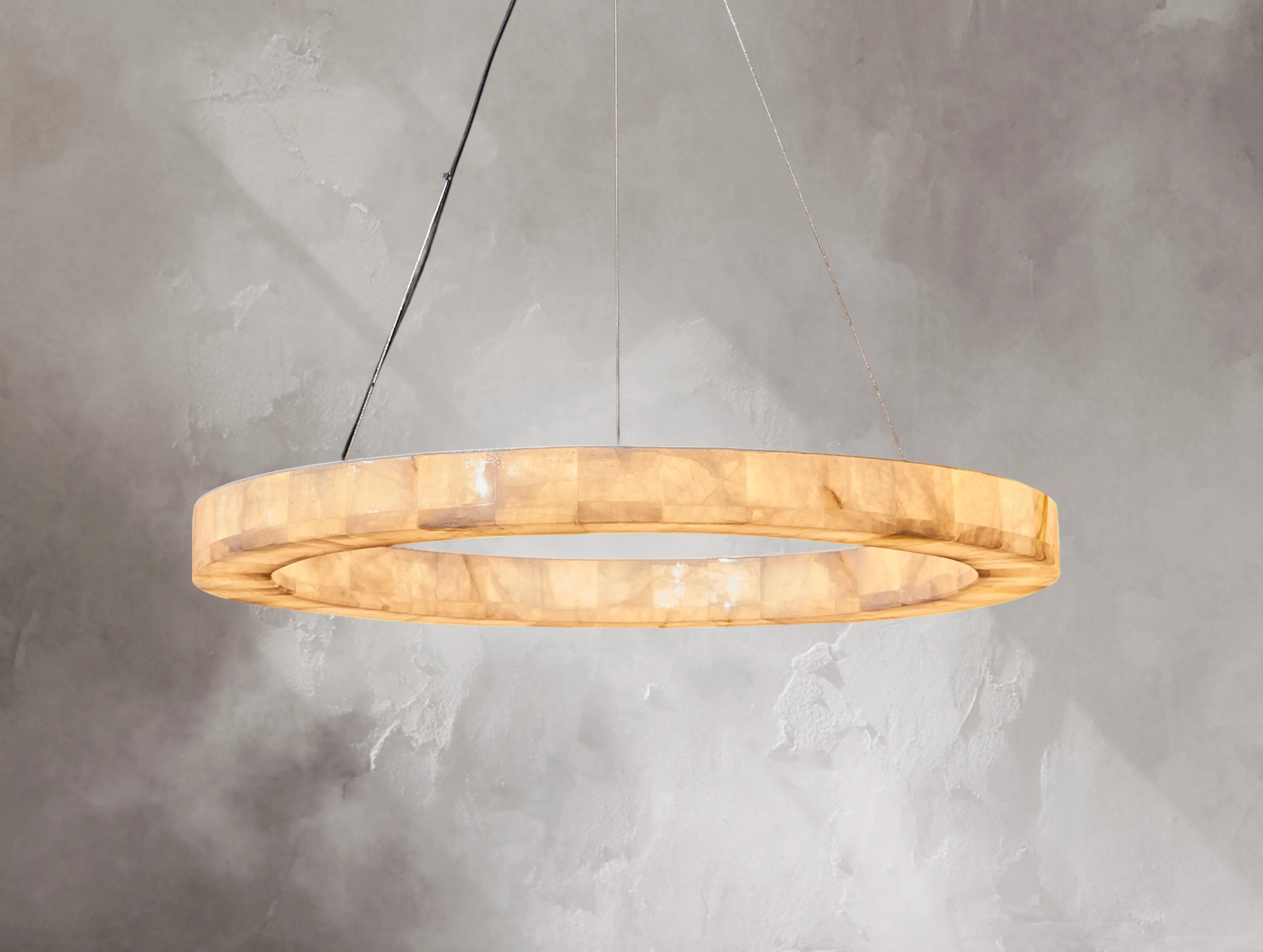 Lustra Calcite Chandelier