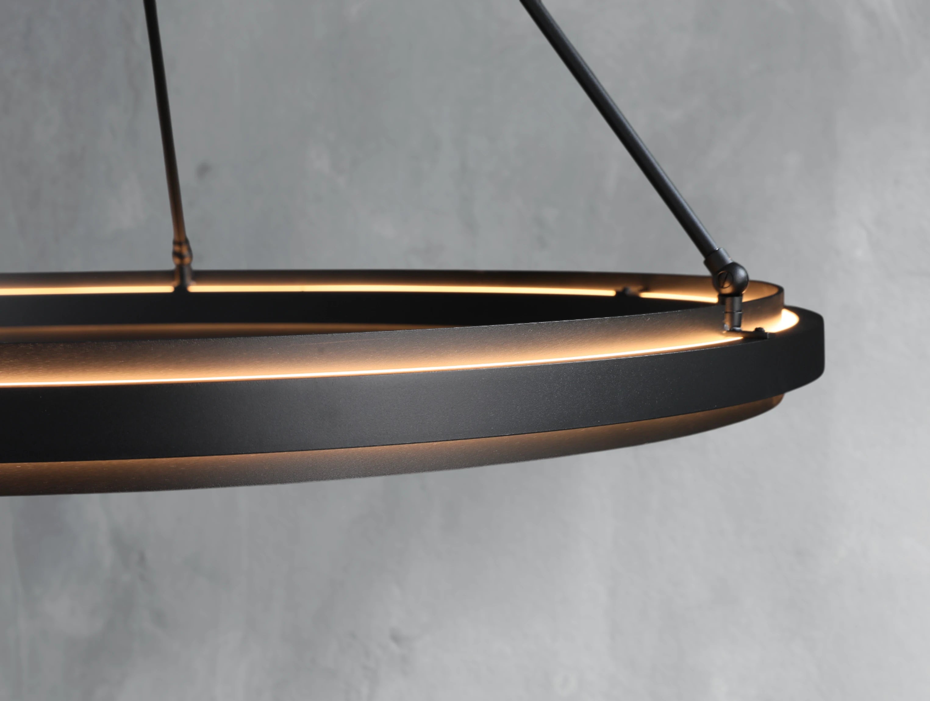 Pelta Round Chandelier