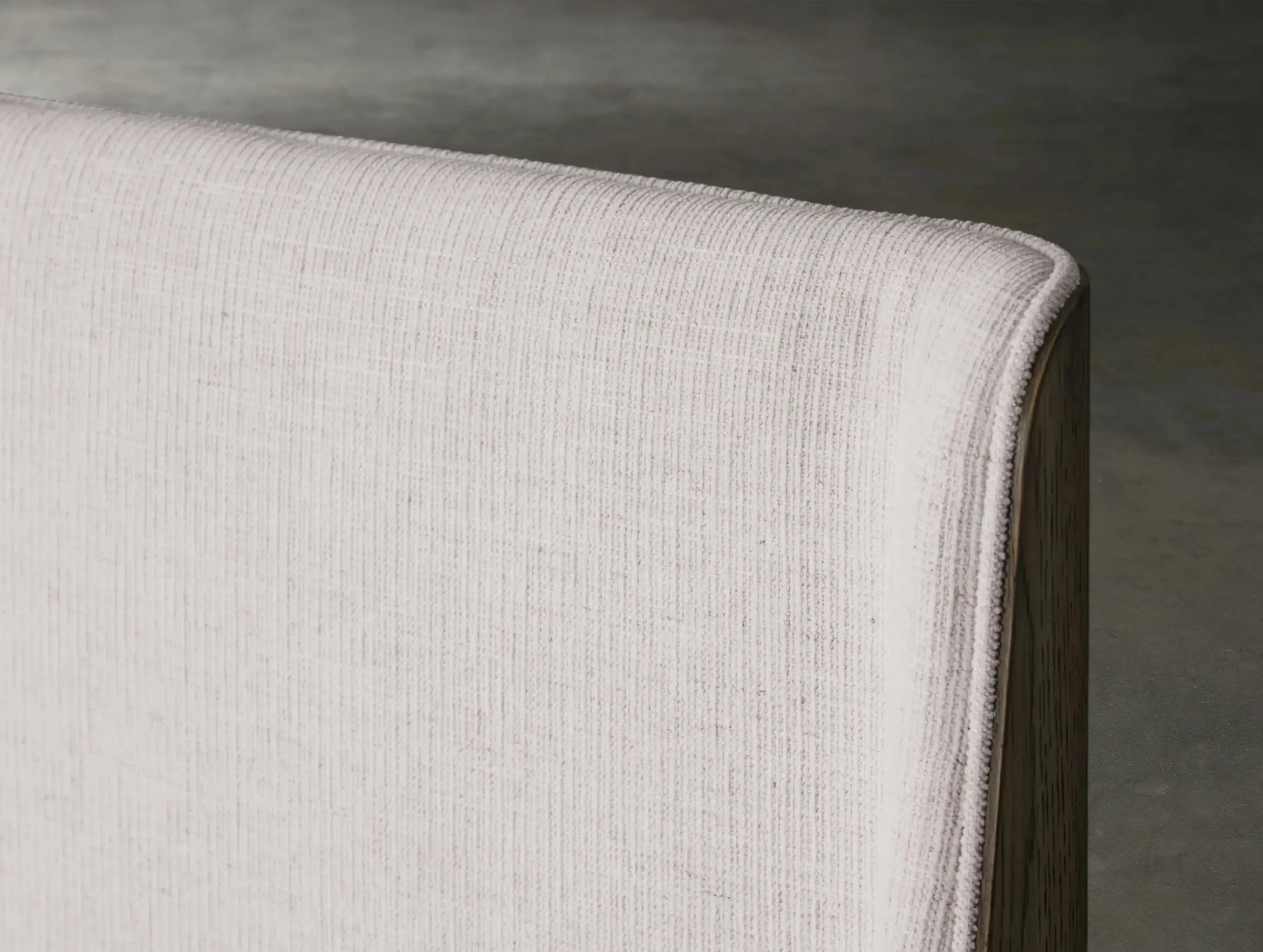 Alistar Bed ARDENEL
