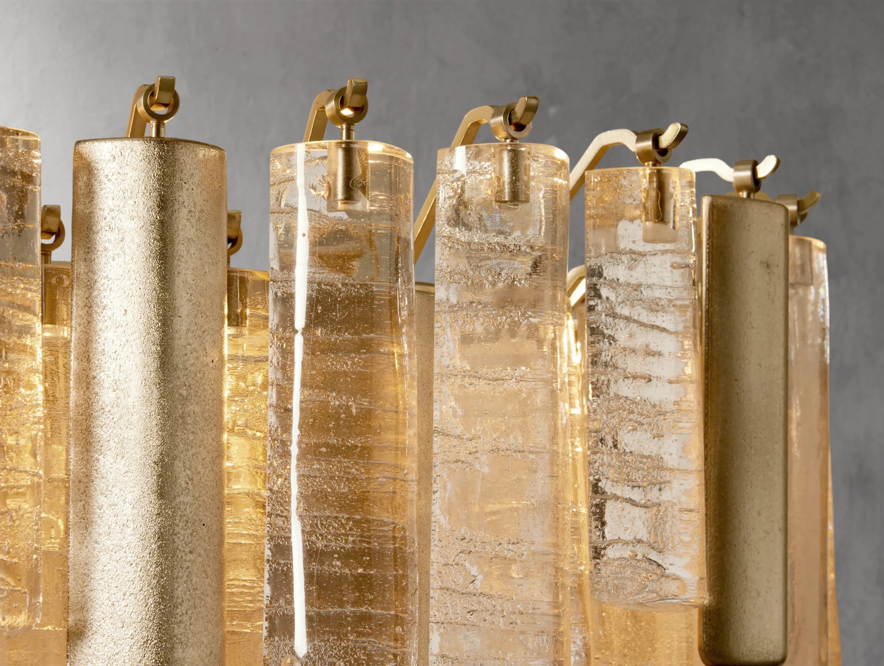 Nove Linear Chandelier