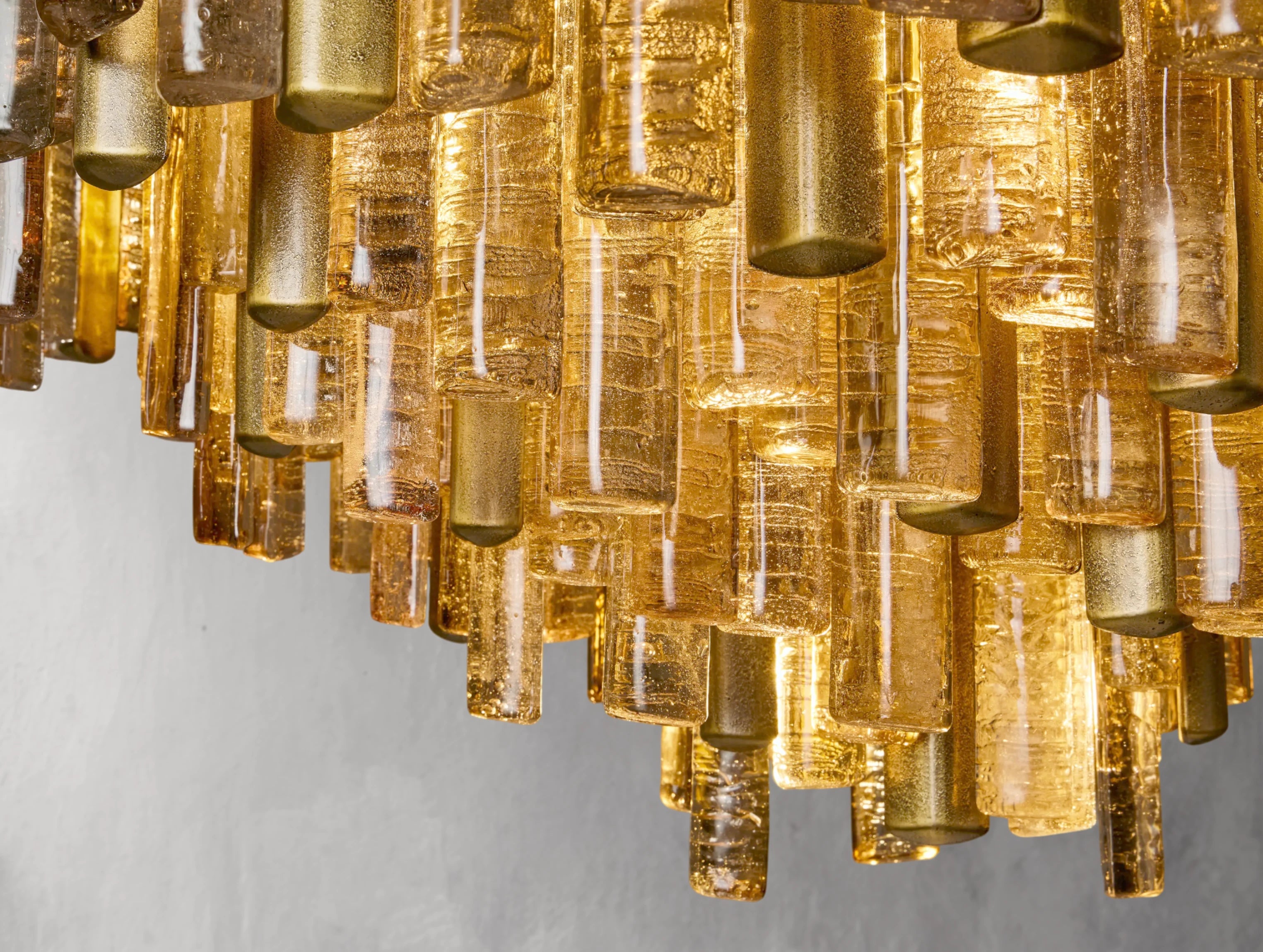 Nove Round Chandelier
