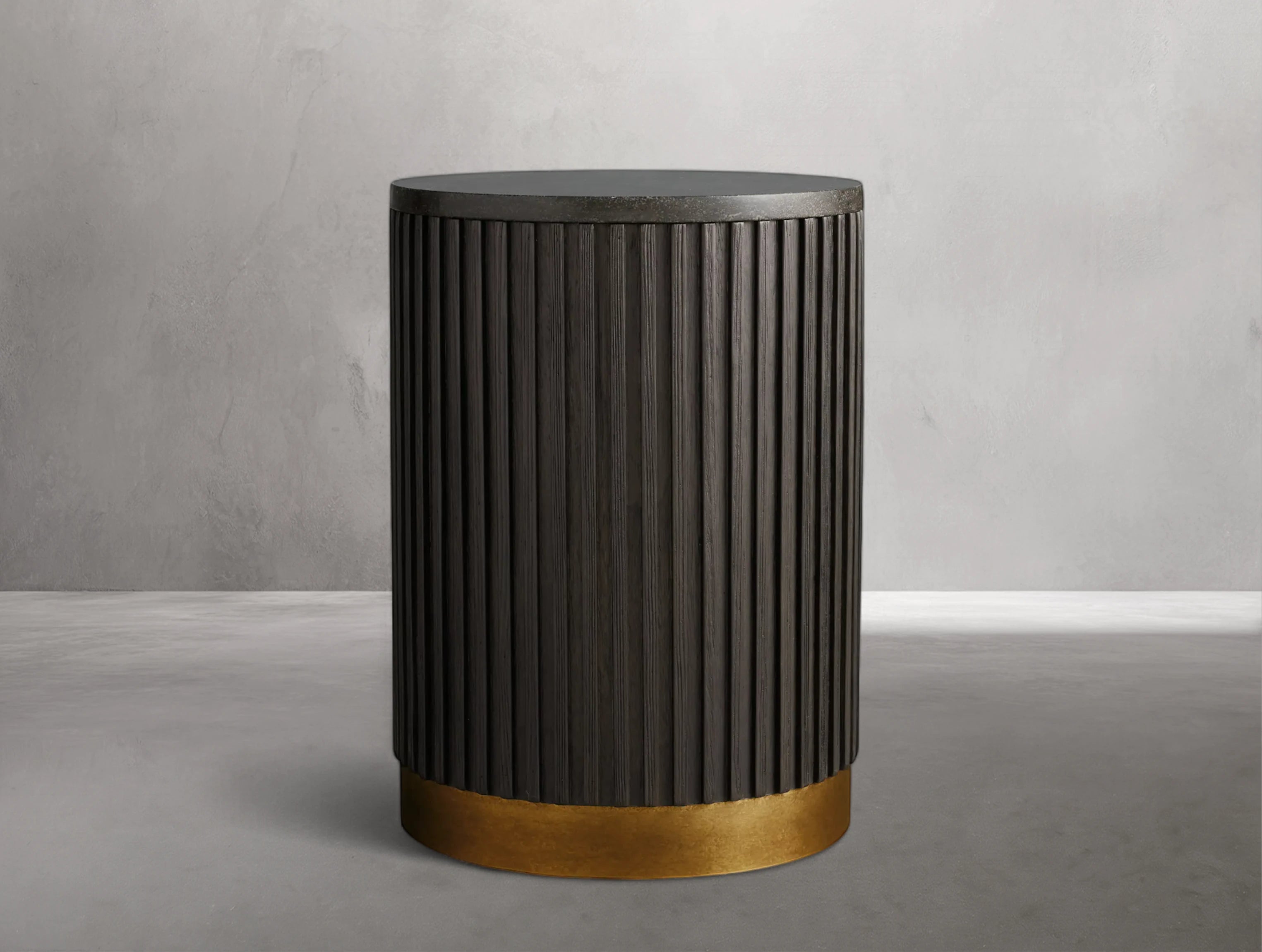 Rolphin Pedestal