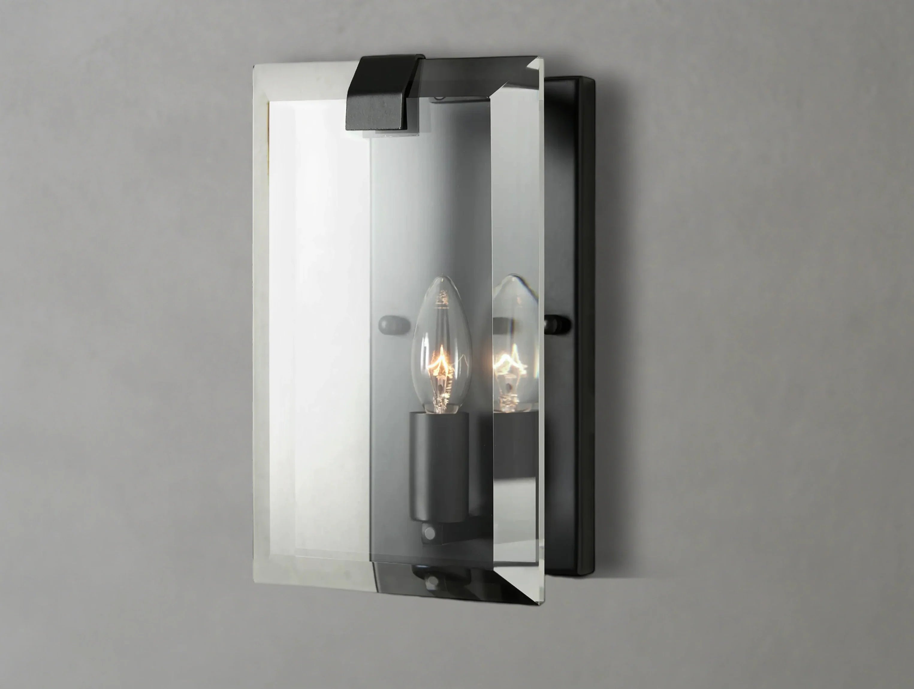 Kamaya Sconce