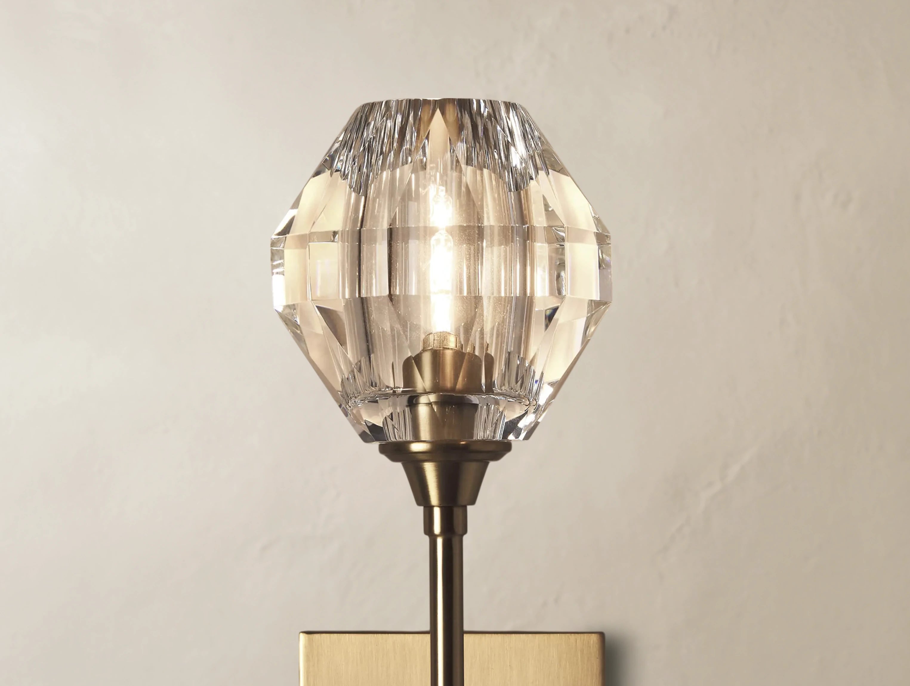Armoni Sconce