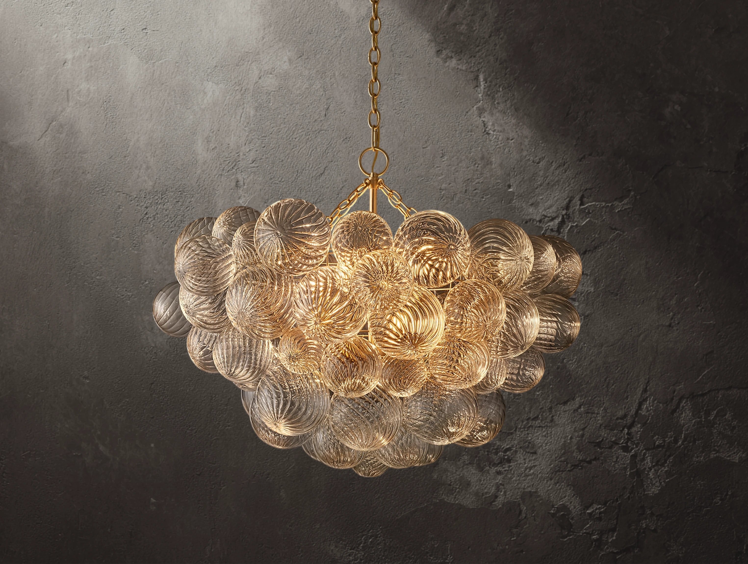 Tolia Round Chandelier 33“