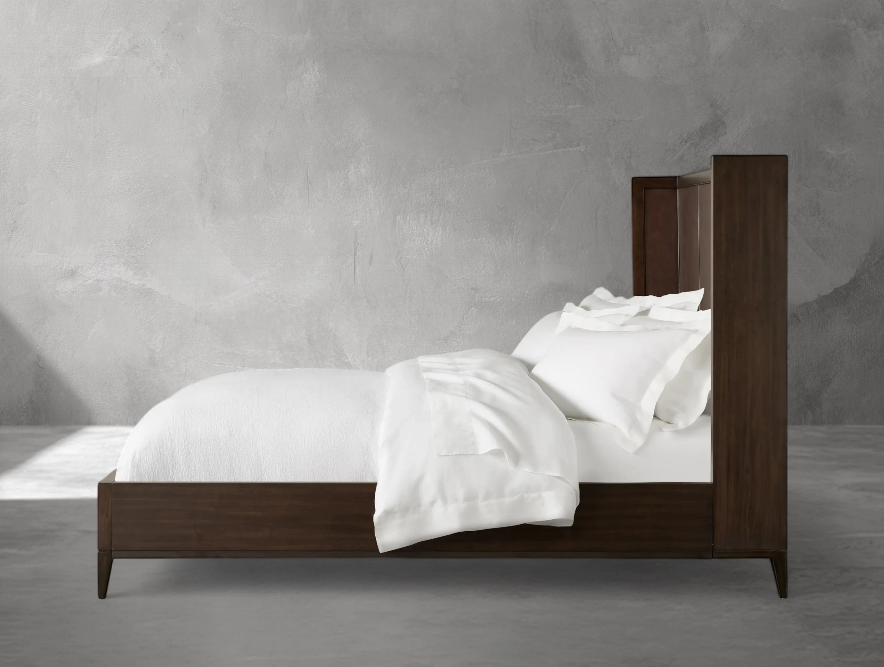 Ephlou Shelter Bed