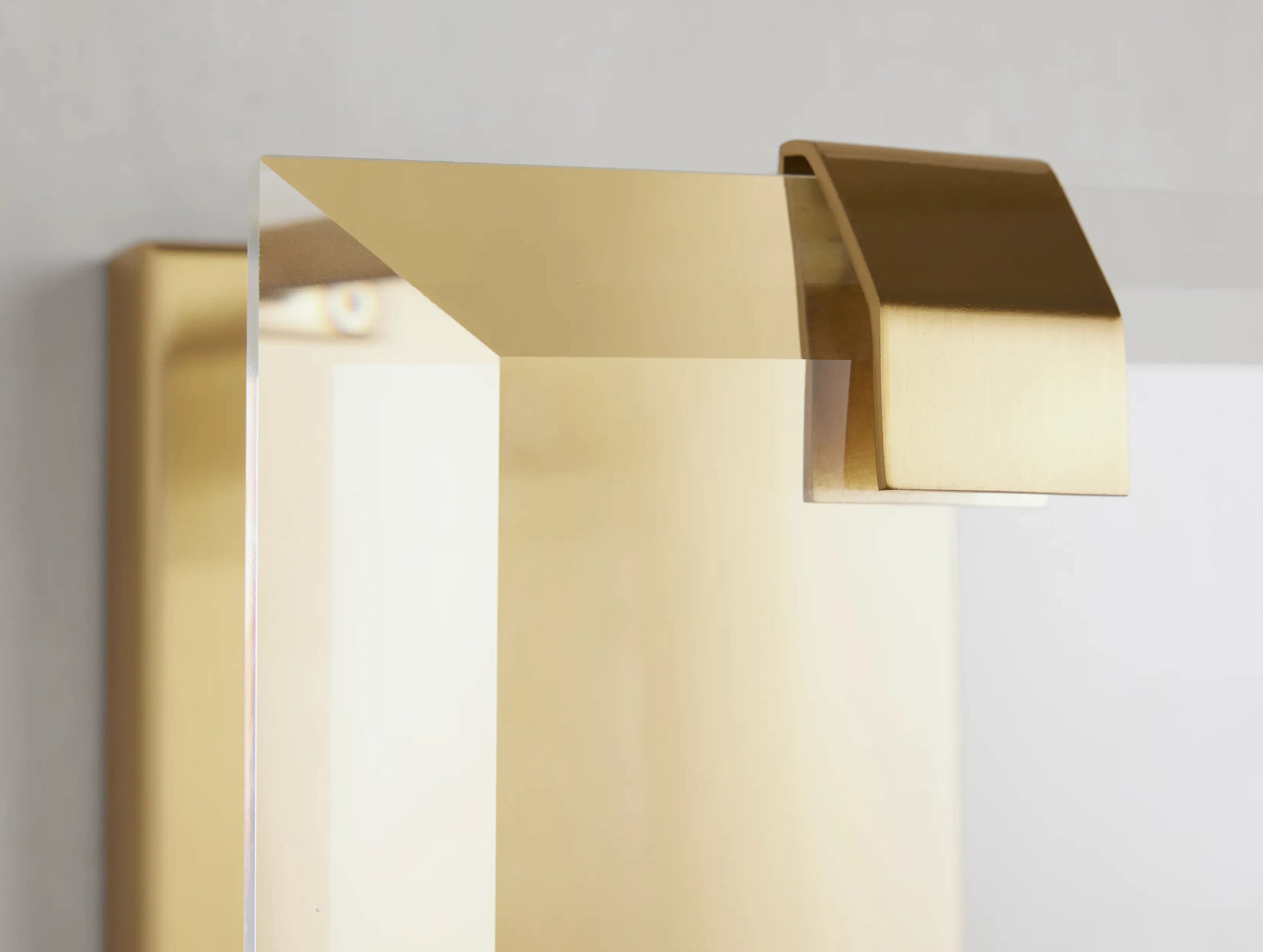 Kamaya Sconce