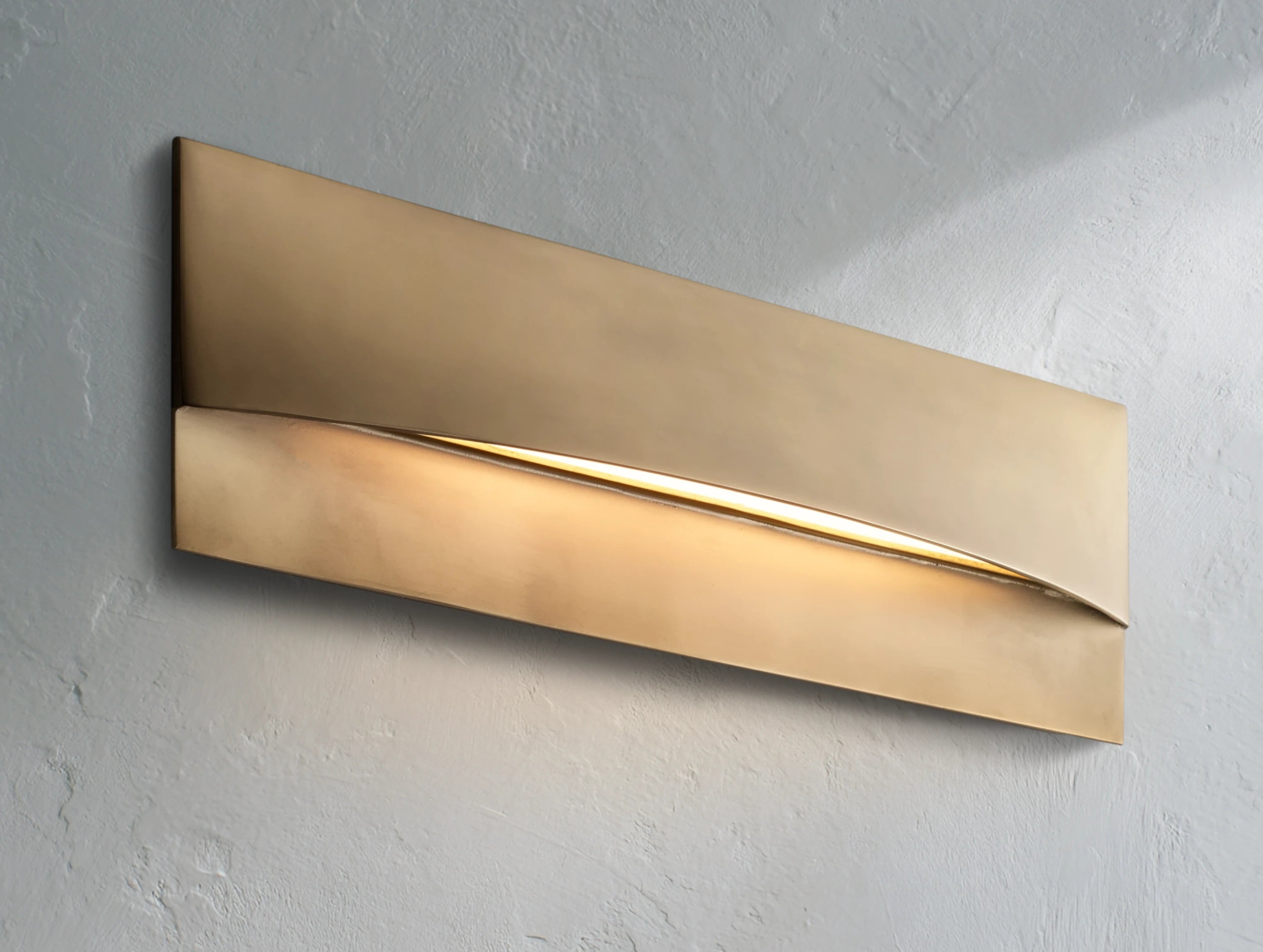 Taga Horizontal Rectangular Sconce