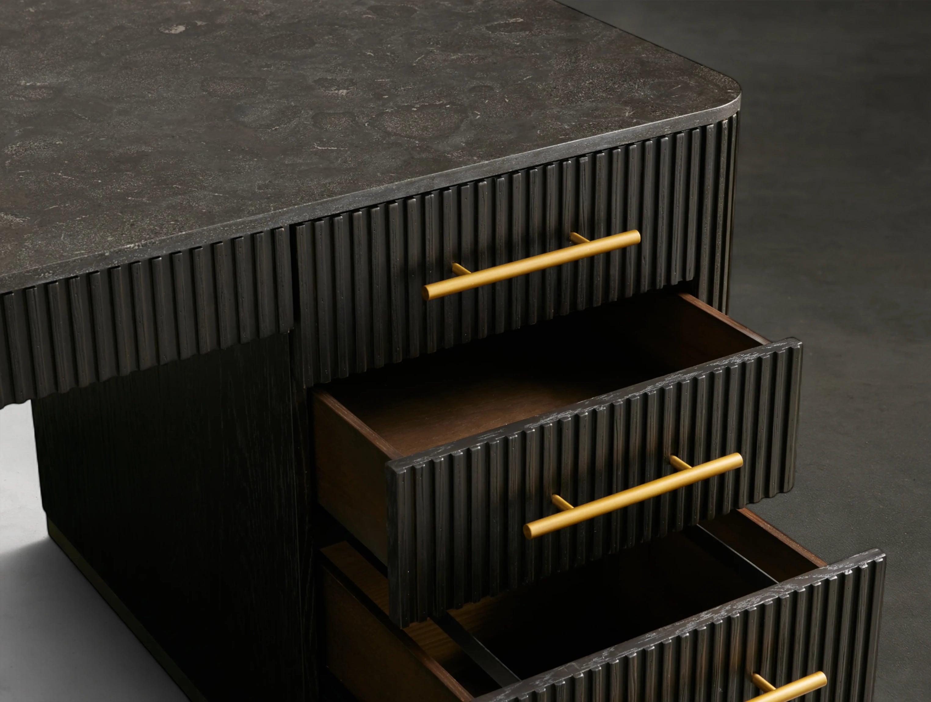 Rolphin Executive Desk