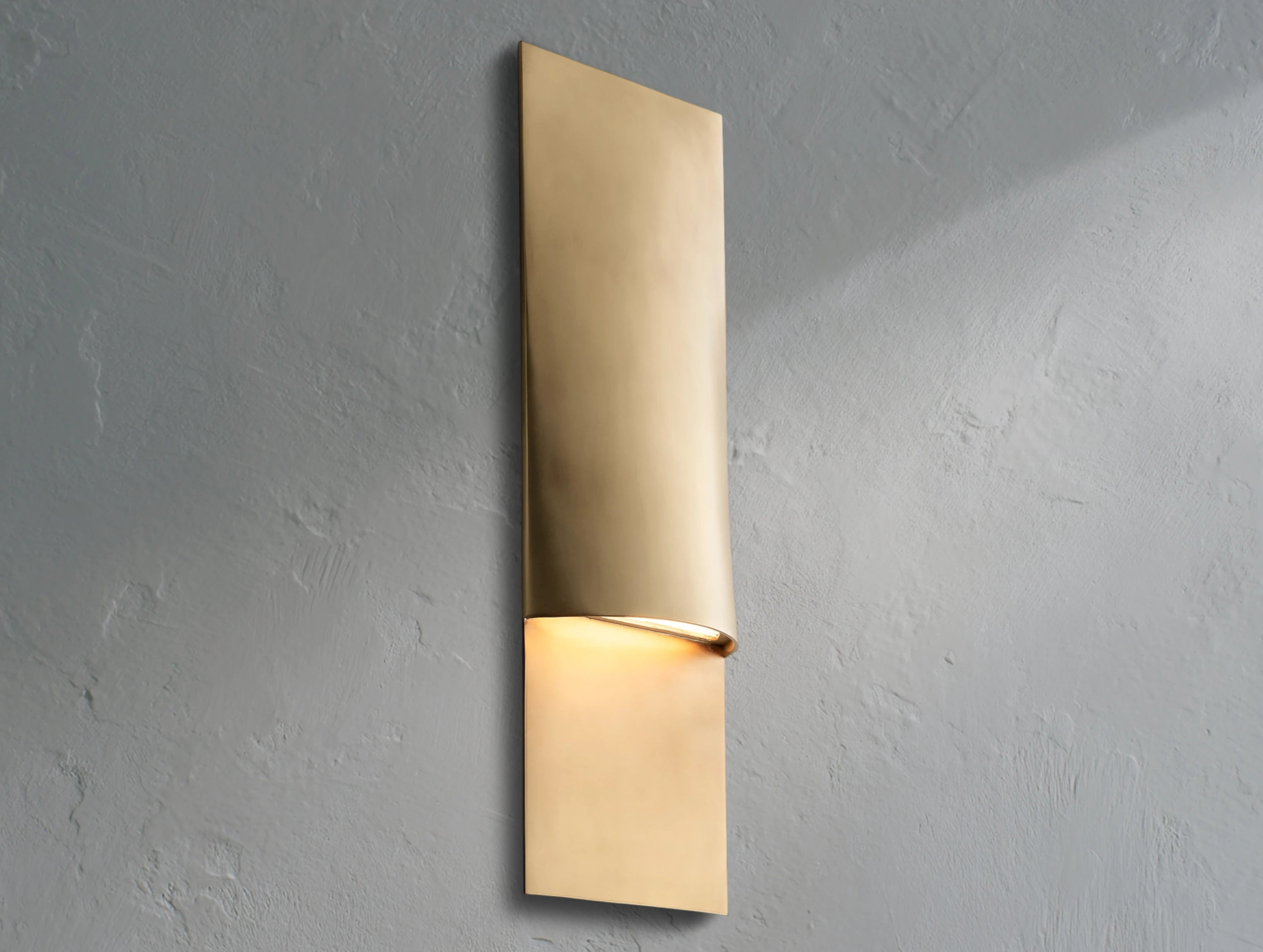 Taga Vertical Rectangular Sconce