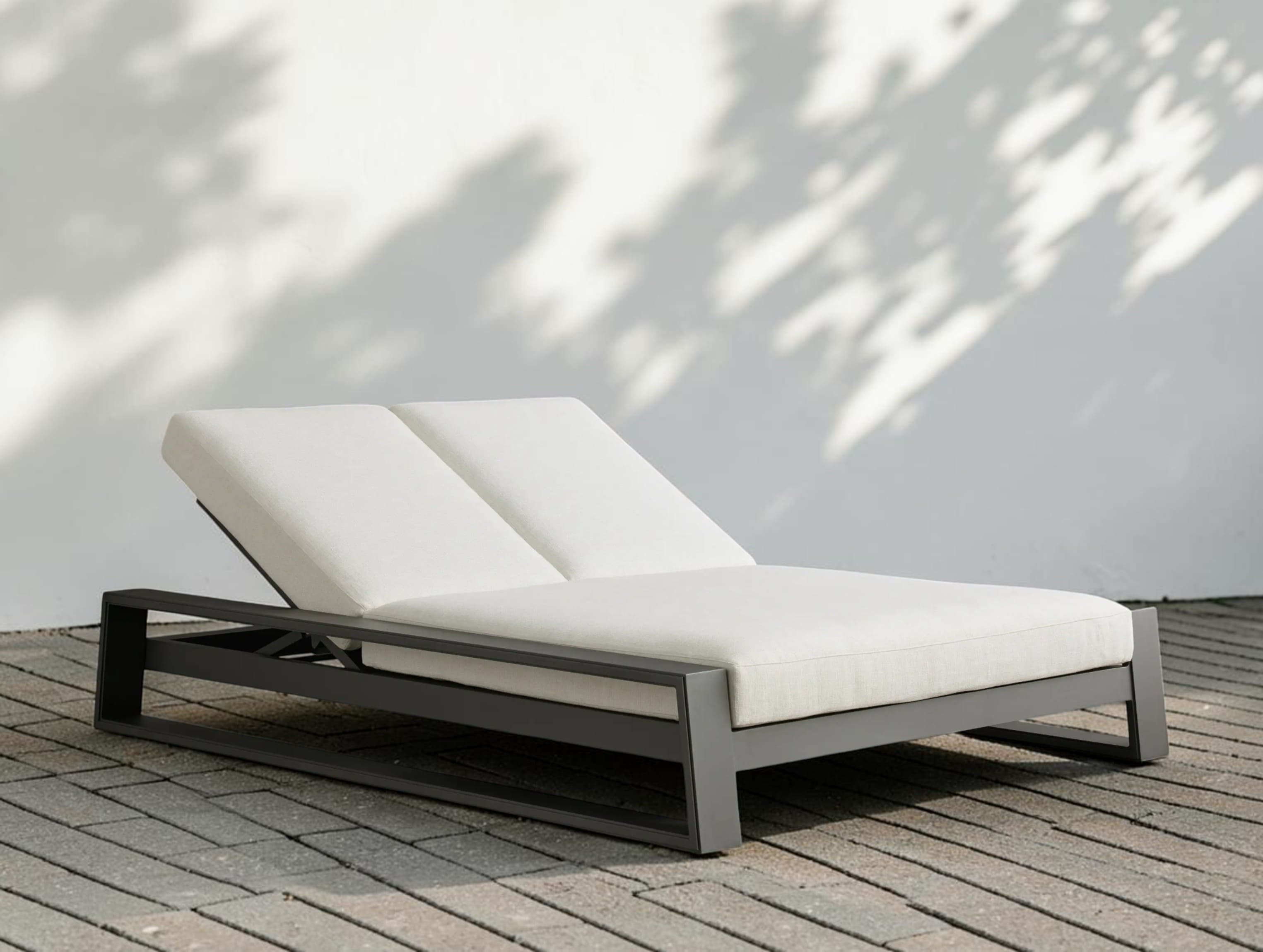 Bellano Outdoor Aluminum Double Chaise