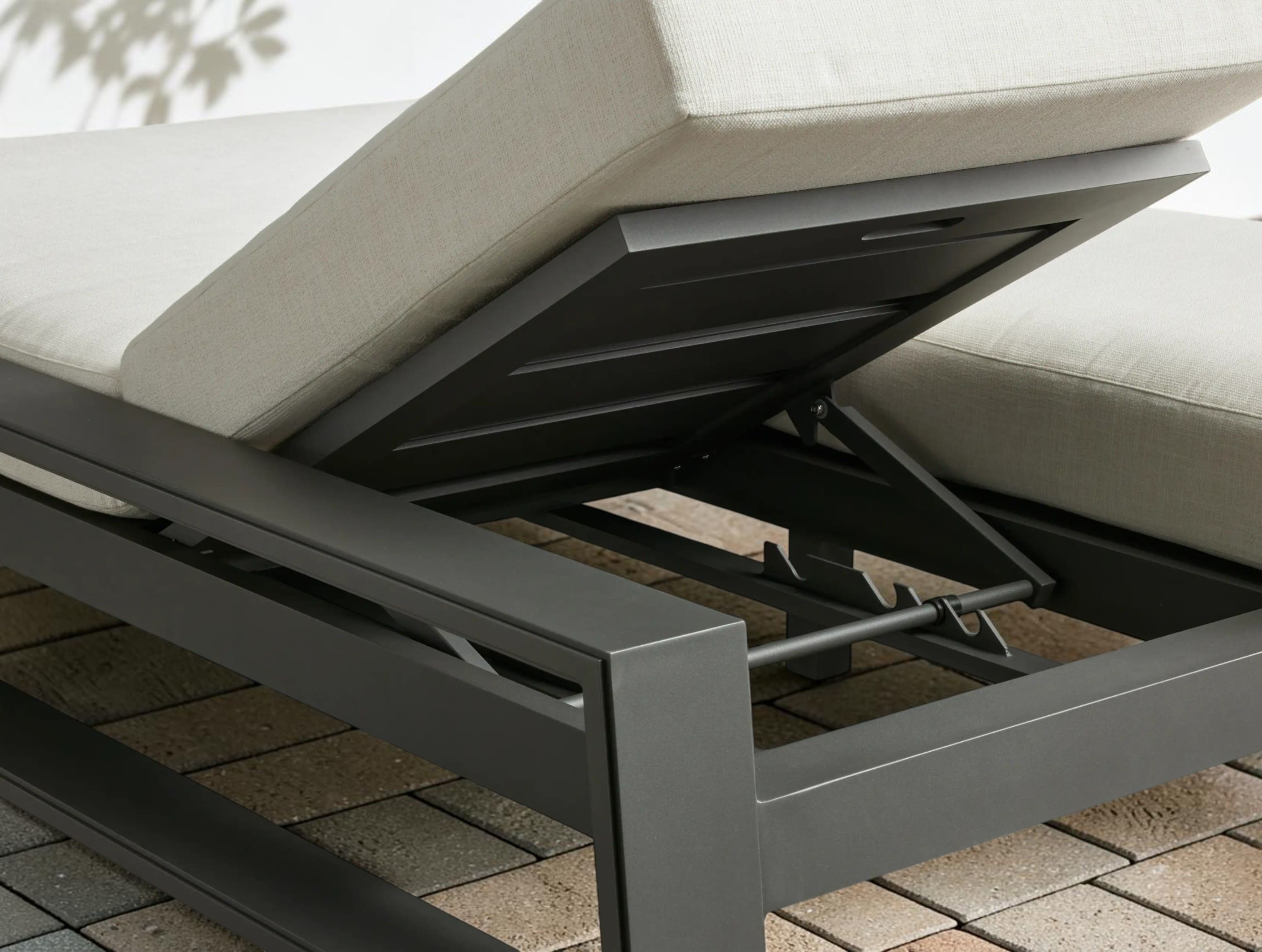 Bellano Outdoor Aluminum Double Chaise